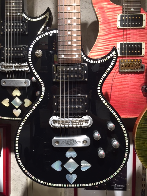 Zemaitis Antanus Superiors Series A24SU Black Pearl Heart入荷