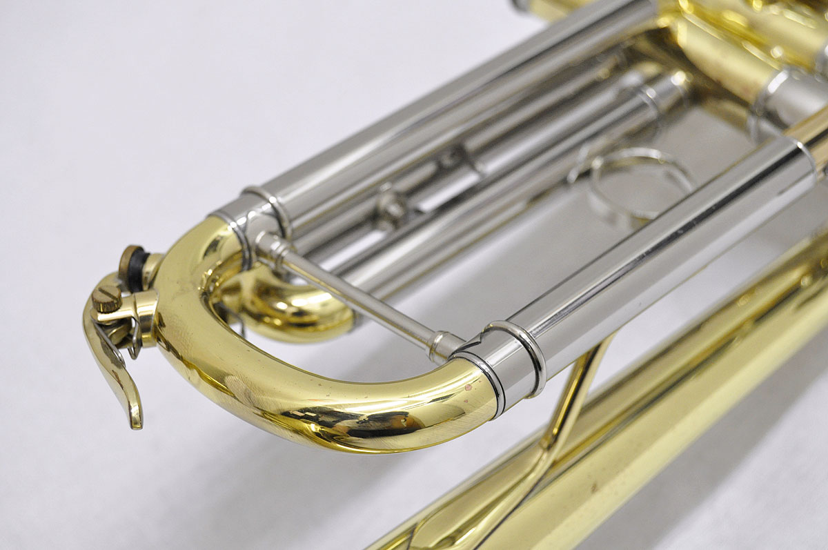 郷愁のヤマハ第七弾・・・'初代”YTR-8335が中古で入荷しました