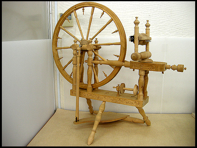 北欧ノルウェイ製 つむぎ車 糸ぐるま 紡毛機 紡ぎ車 | 中古品・不用品