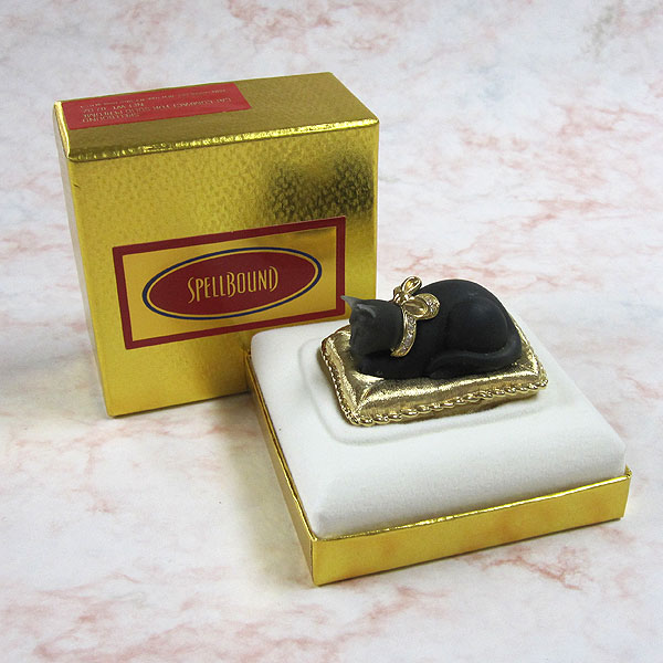 エスティ・ローダー 猫のコンパクト