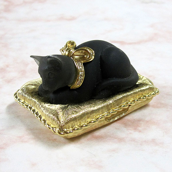 エスティ・ローダー 猫のコンパクト