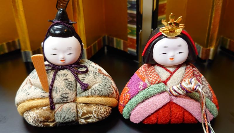 コンパクトなひな人形～木目込み芥子雛（狭いマンションでも
