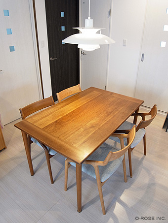 オー・ローズ ファニチャー 村澤一晃さんの家具 MMテーブル（ハシバミ