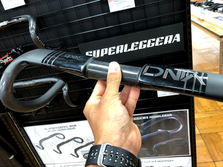 DEDA よりディスクブレーキロードバイク専用ステムにカスタムパーツ