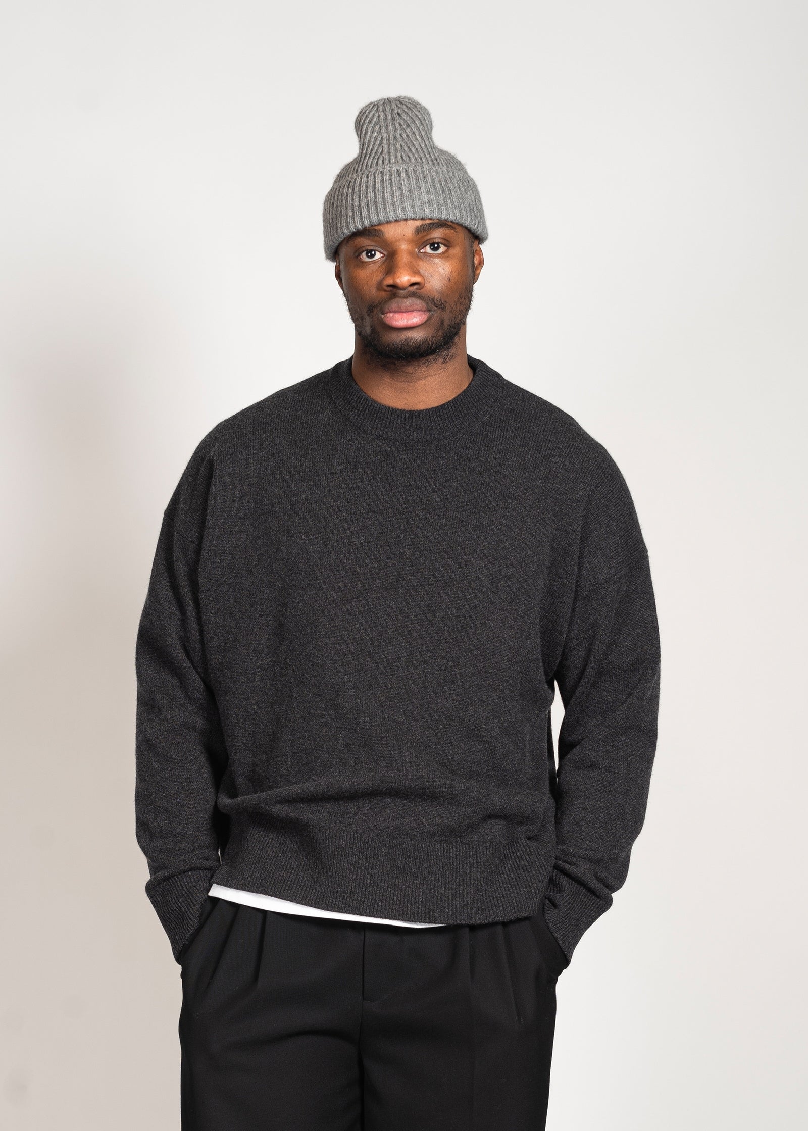 Cashmere Blend Oversized Sweater in Black Melange – Yacaia Y-0008