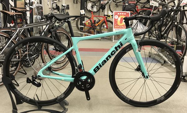 ロードバイク】 注目のセミエアロカーボンロードが在庫あります