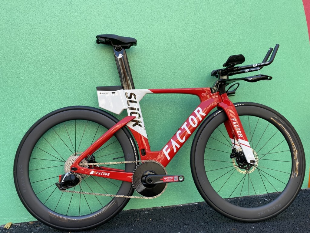 お茶の水×FACTOR】SRAM eTAP AXS搭載！12速の最新TTバイク | Y's Road