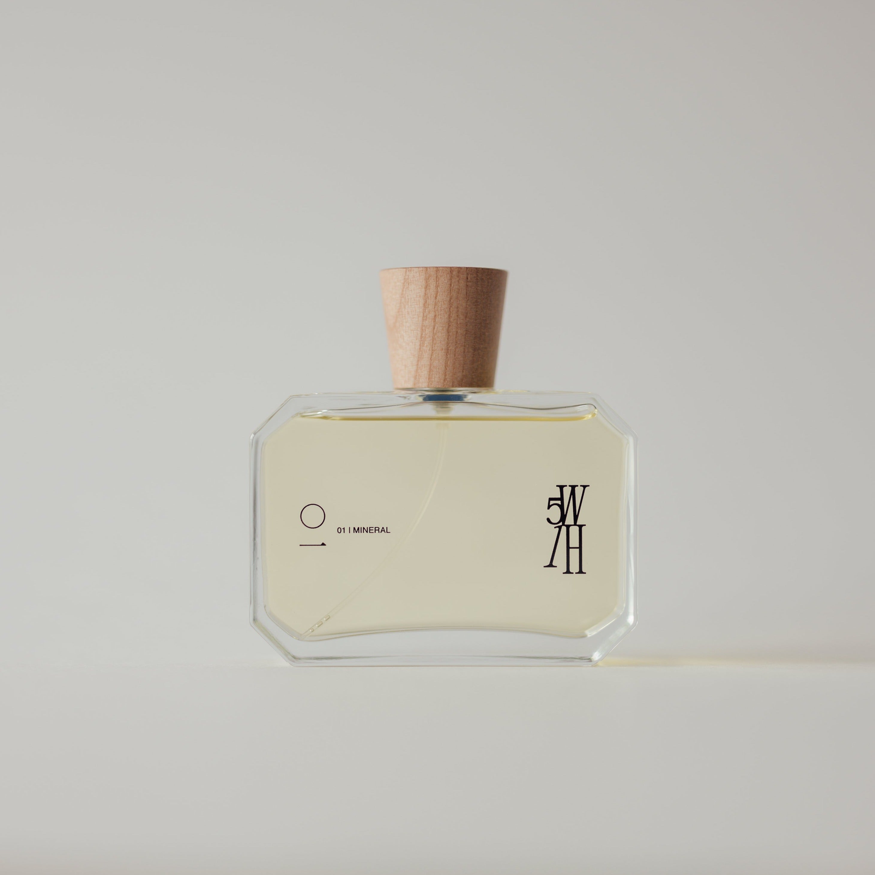 perfume_1.jpg?v=1713105134&