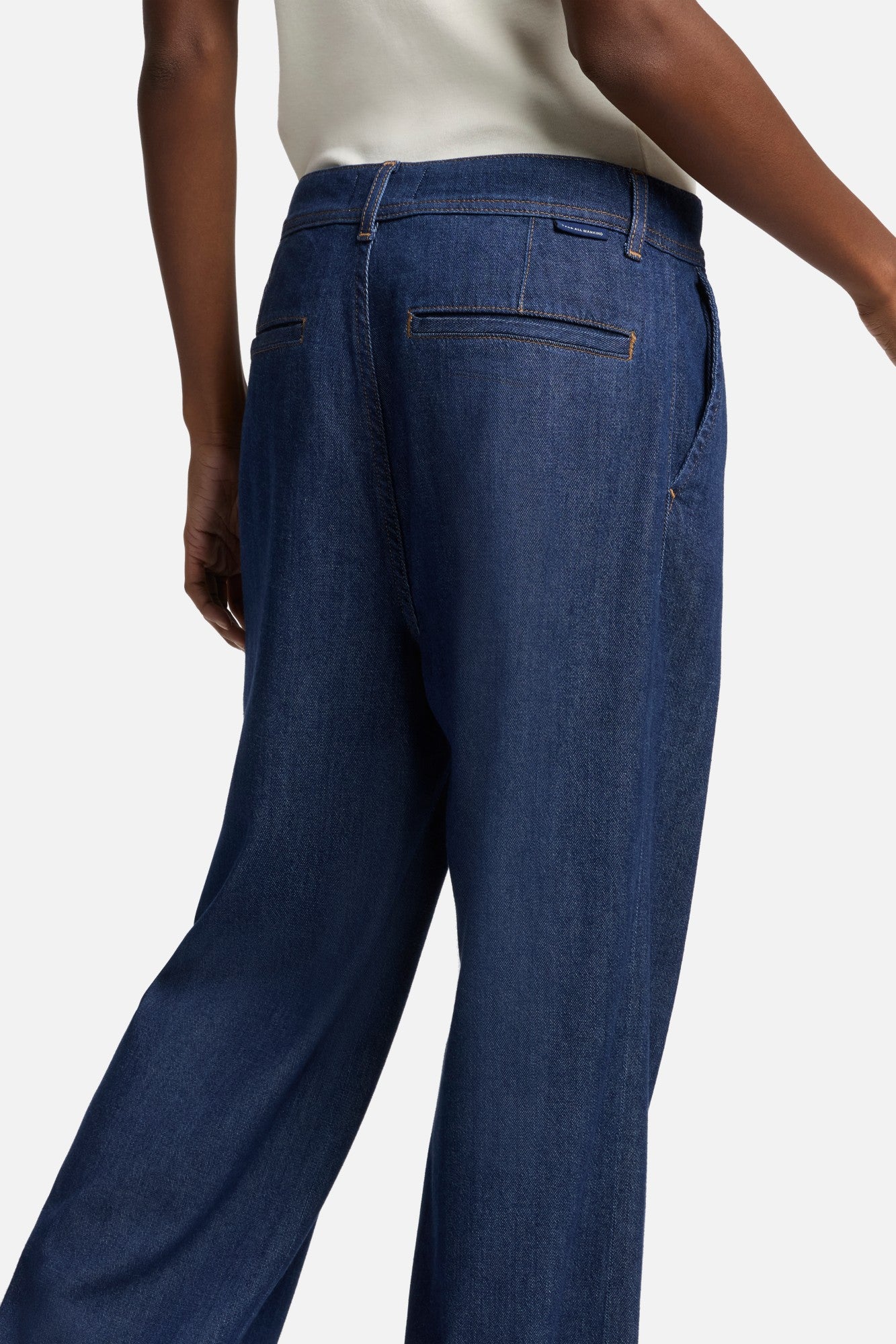 Weightless Pleated Denim Trouser in Halona | 7 For All Mankind
