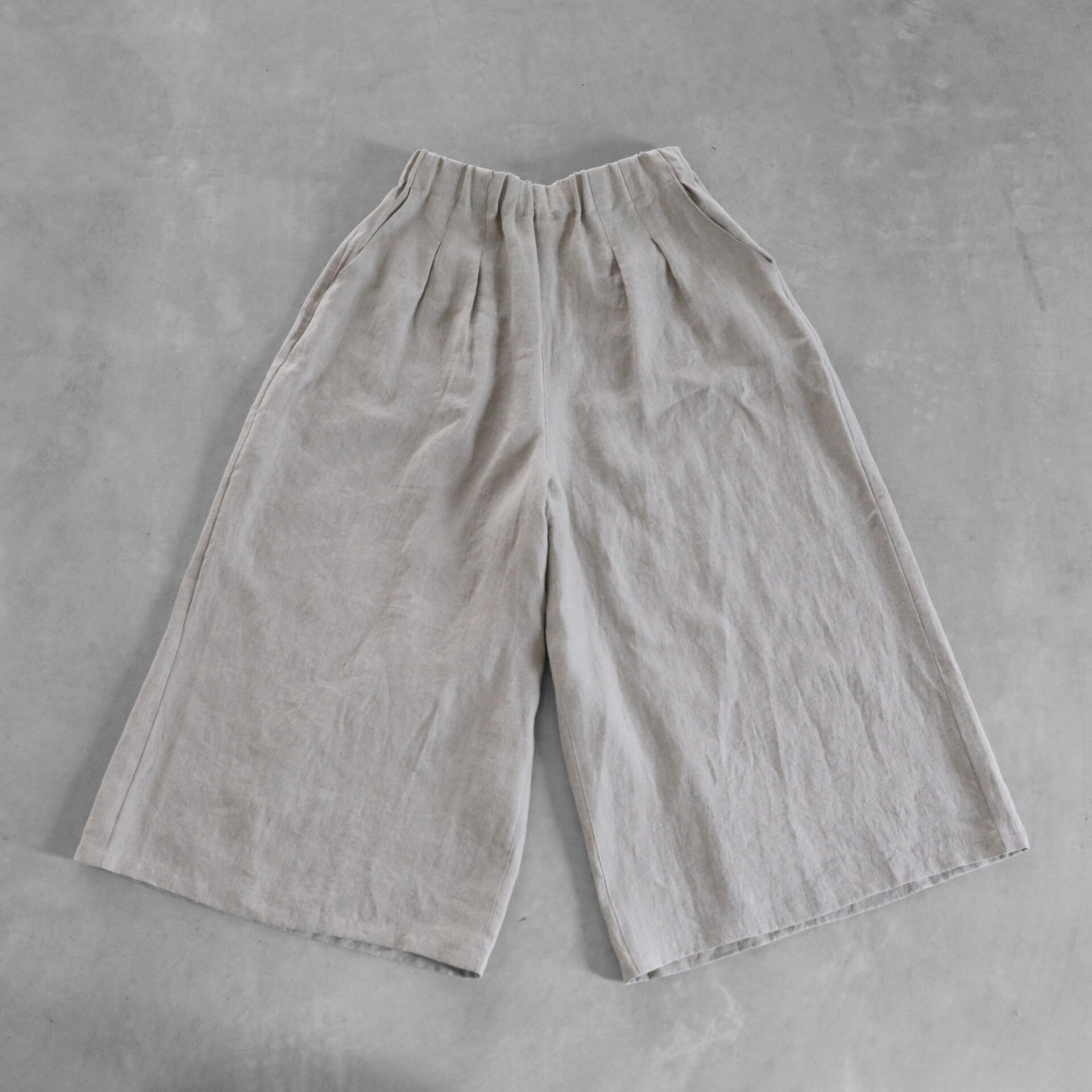 シャトルリネンスカートパンツ 505をリリースしました／ – HUIS | 遠州織物