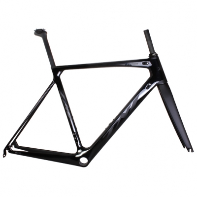 TNI(ティーエヌアイ) Podium(ポディウム) フレームセット カーボン