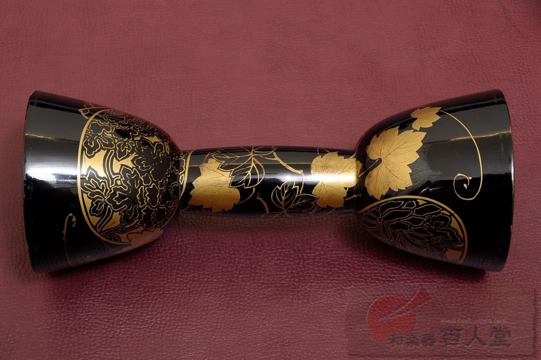 小鼓胴 瓢箪葵蒔絵小鼓胴、古革