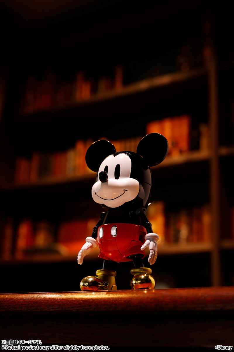 CHOGOKIN Super Transformation Mickey Mouse by Kunio Okawara