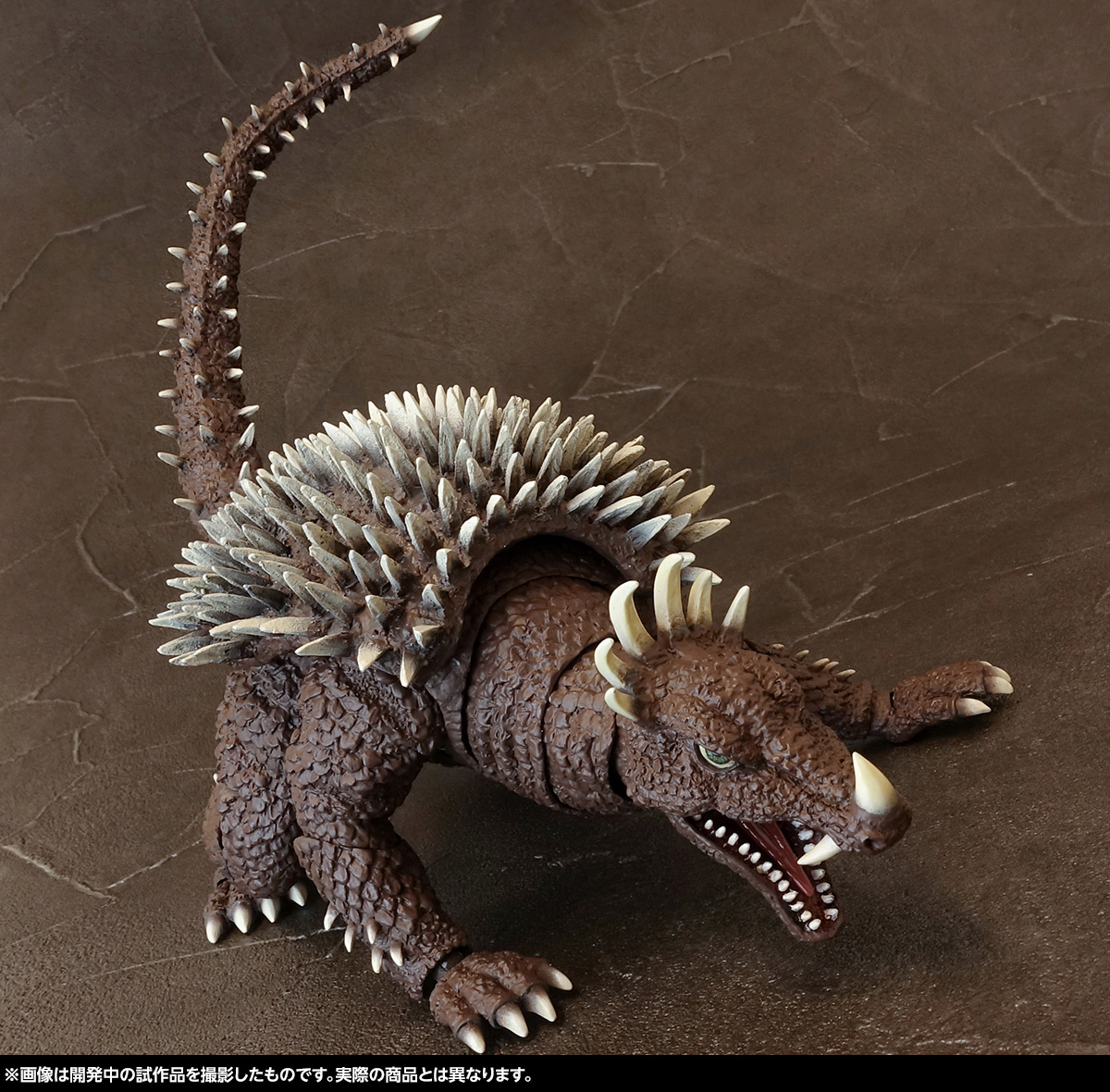 地球を守る正義の味方！怪獣王の相棒「S.H.MonsterArts アンギラス