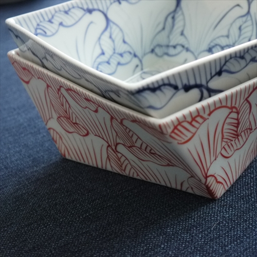 有田焼/そうた窯/角捻り鉢 染付花弁紋 /15.8×15.8 X H6.7 - テーブル