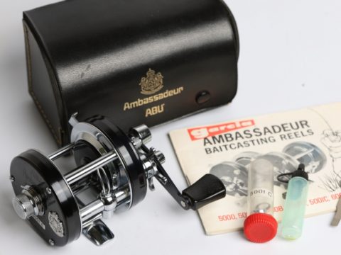 5001C – Tackle Shop Sunnyday