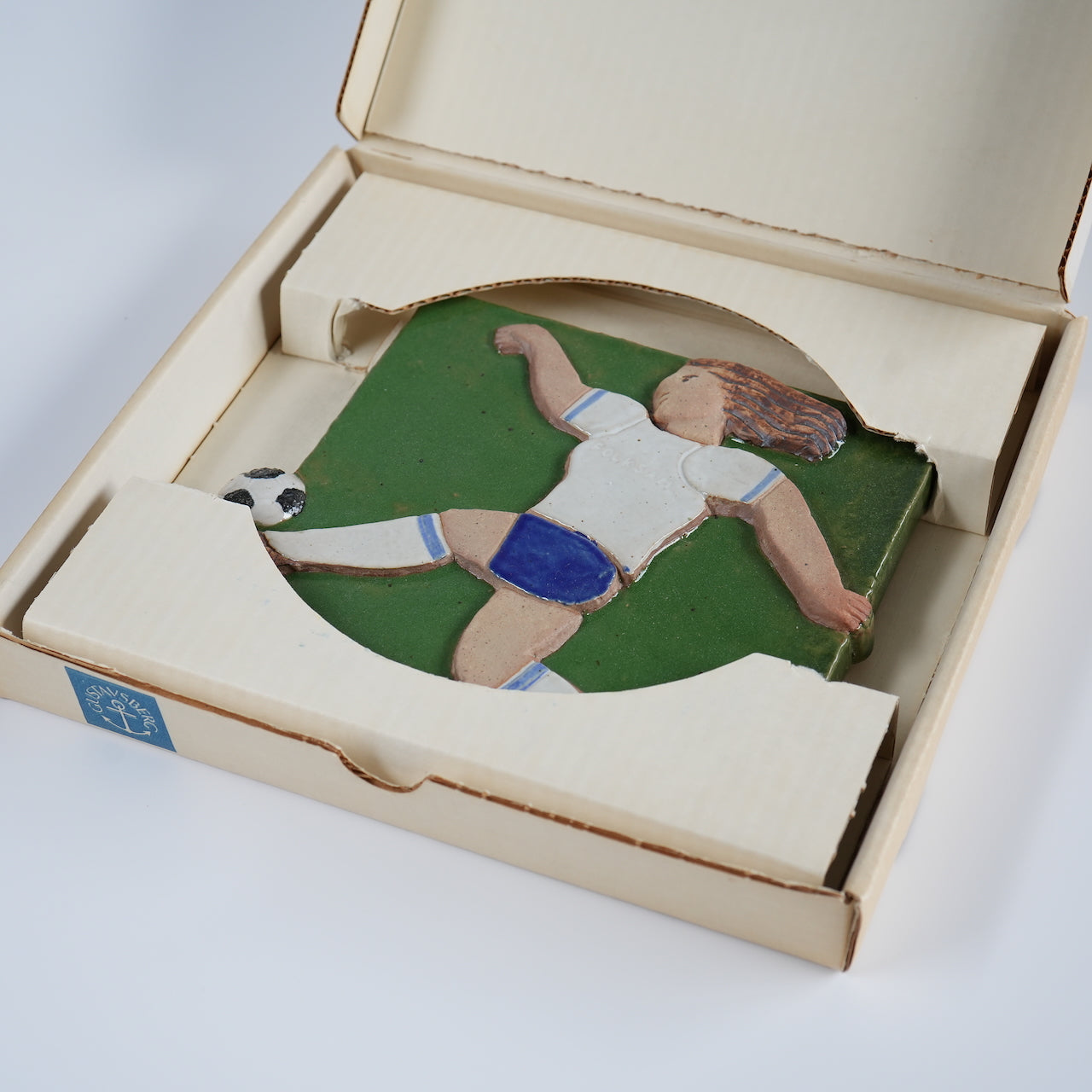 希少 リサ・ラーソン 女子サッカー（Damfotboll）の陶板 箱付き - 北欧