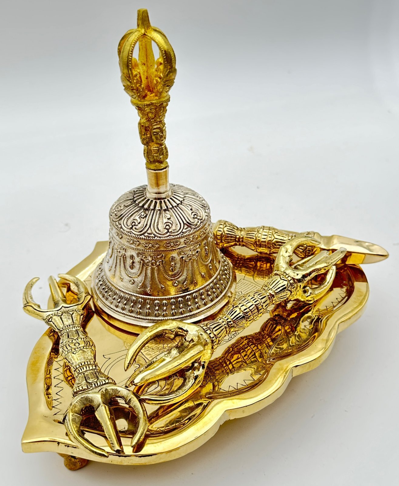 ◇チベット密教法具セット◇金剛盤&独鈷杵&三鈷杵&五鈷杵&金剛鈴