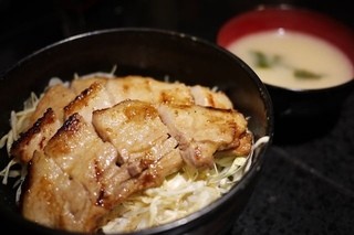 きんちゃん - 中央区役所前/豚丼 | 食べログ