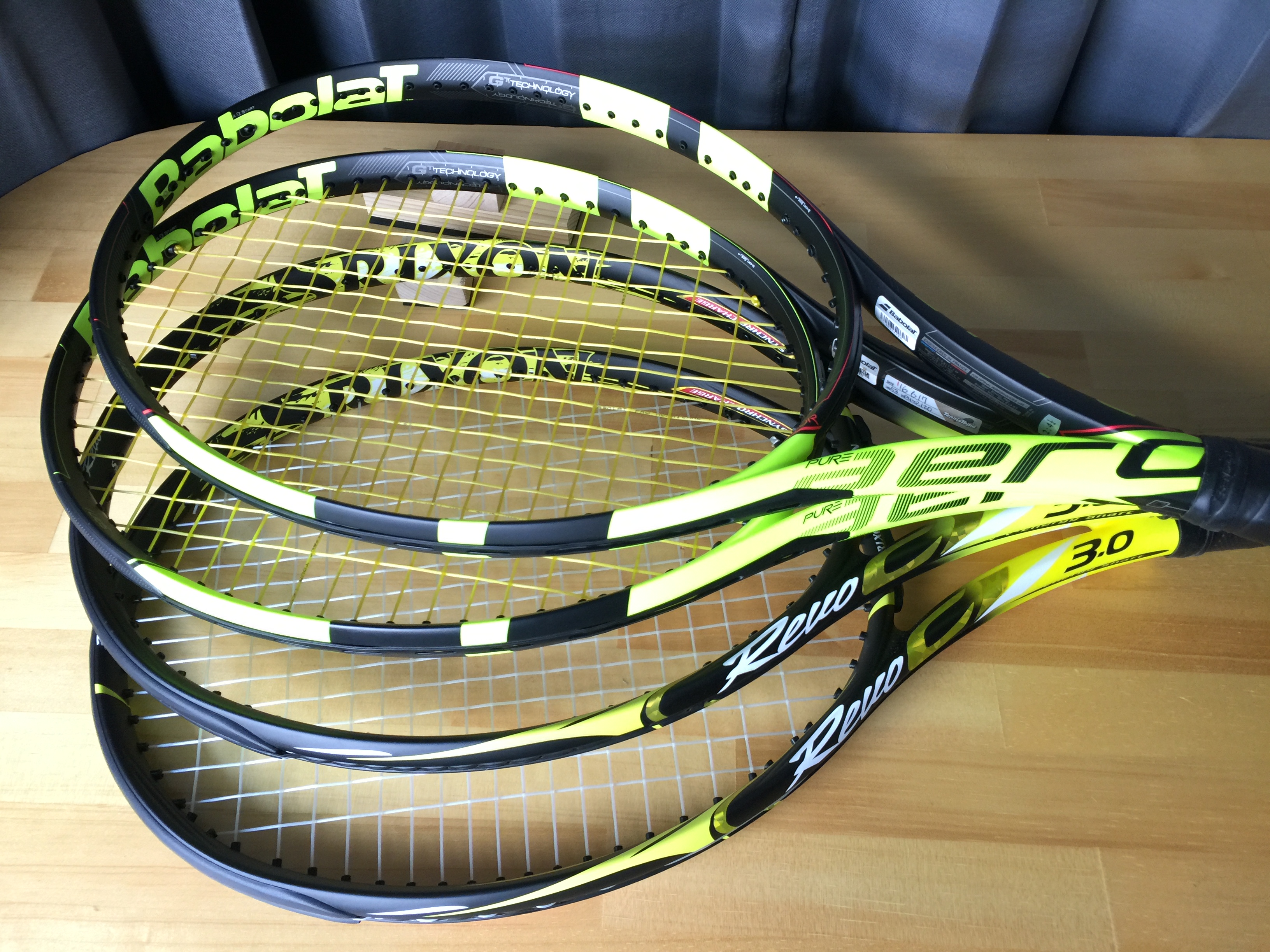 ｼｮｯﾌﾟ】女性がまた、試打でテニストピアSPEC-IIIに‼︎ | テニストピア