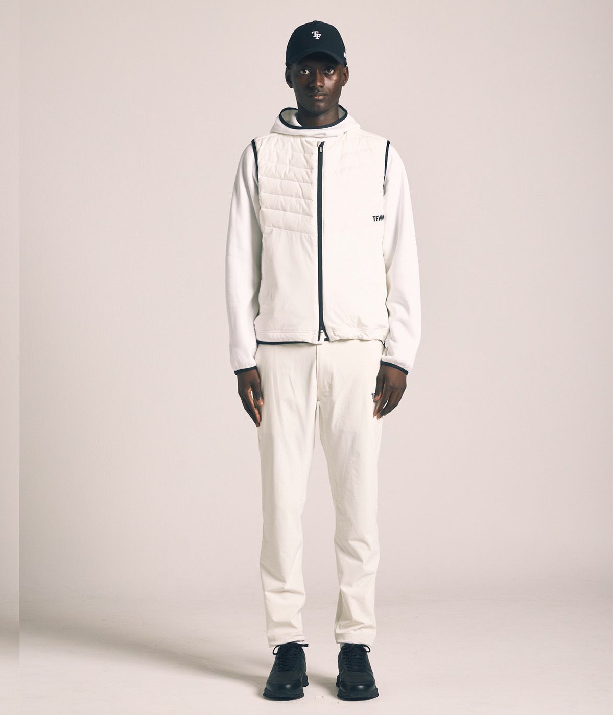 SHIELD WARMER COLLARLESS VEST | TFW49（ティーエフダブリュー