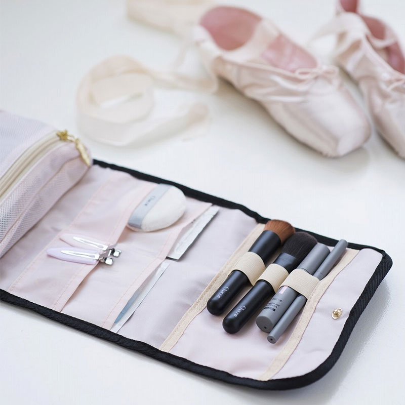 Chacott バレエシューズ型ファスナーつきMULTI POUCH BOOK│宝島社の