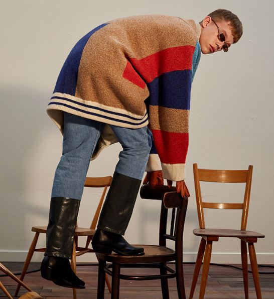 BTS（防弾少年団）Vが着用していた個性的なカーディガンジャケット