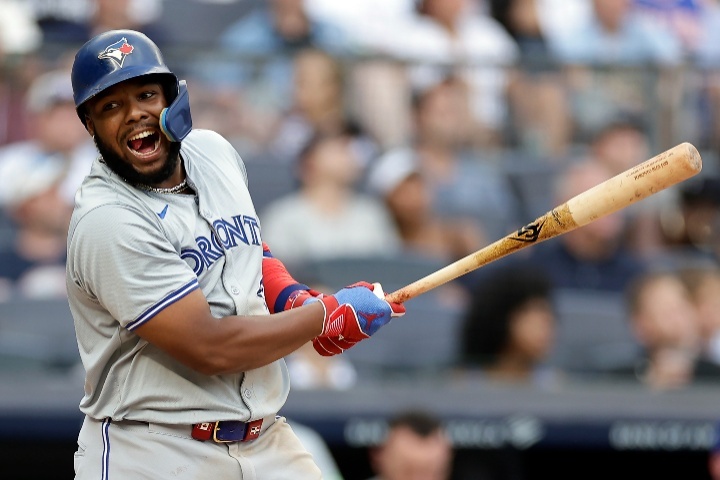 ブルージェイズ ゲレーロJr. シルバー・スラッガー ボブルヘッド