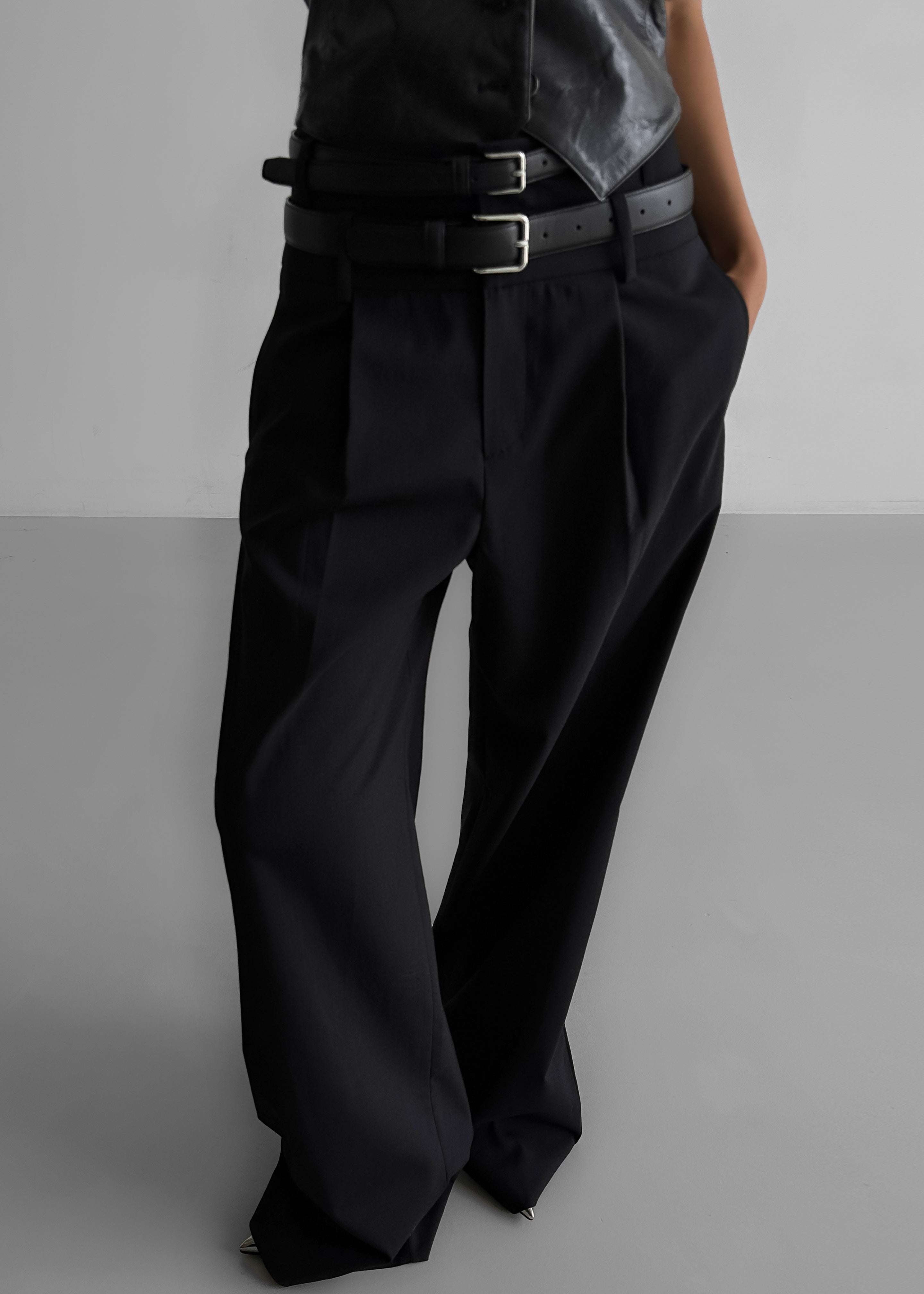 Olwen Pintuck Trousers - Black – The Frankie Shop