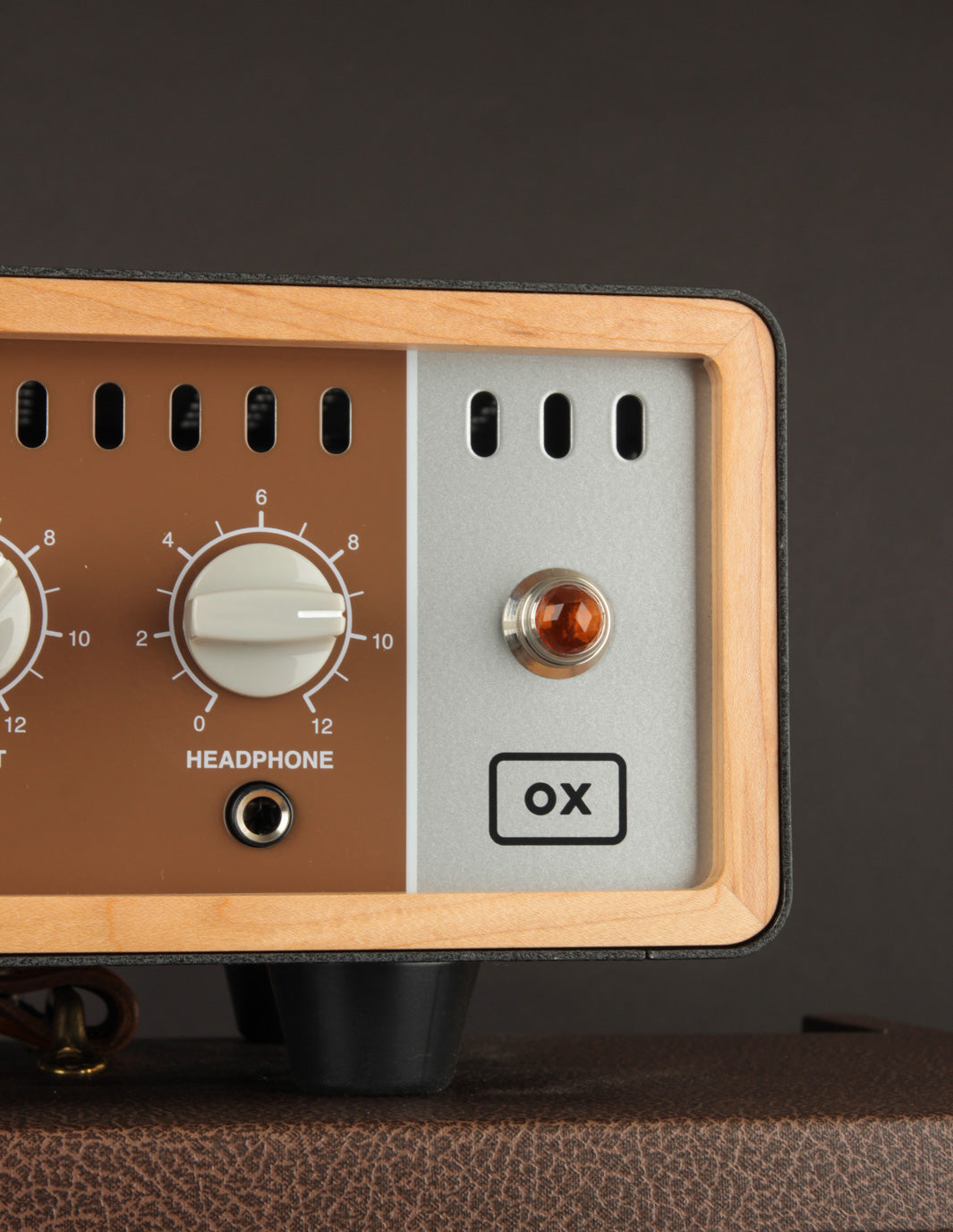 Universal Audio OX Amp Top Box: Studio Recording & Stage Tool