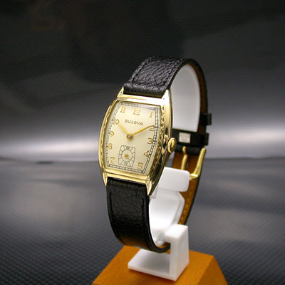 ブローバ アンティーク 手巻き アラビア数字インデックス 白文字盤 OH