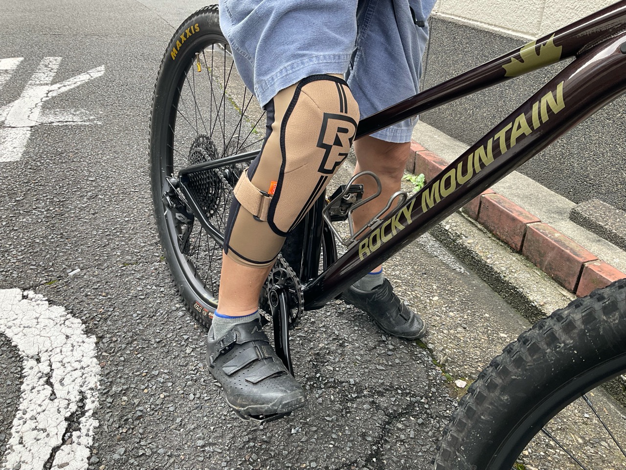 RACE FACE プロテクター大量入荷しましたー＾＾ | TOM'SCRAFT