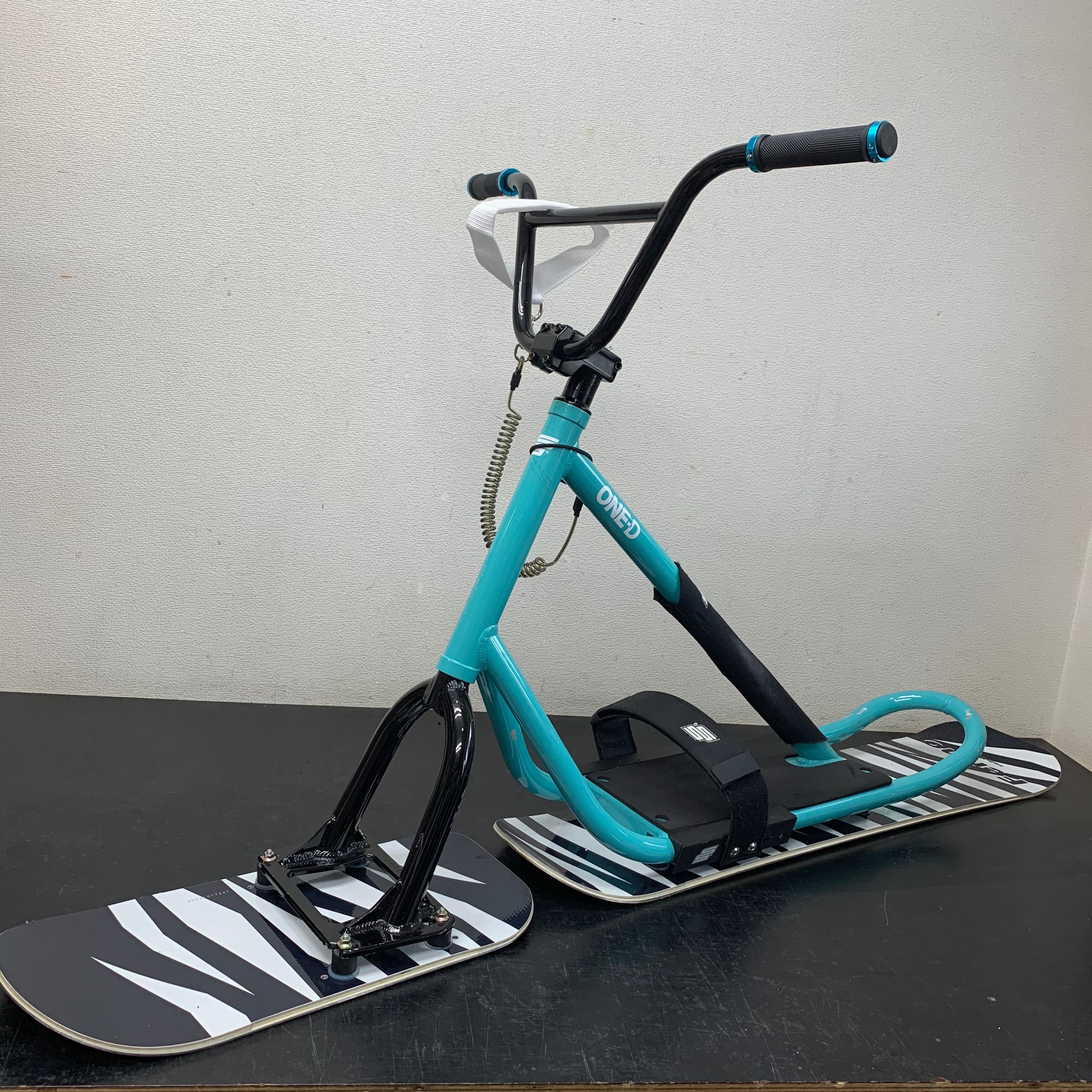 スノースクート中古 組み上げ開始！ どれも整備済みでおすすめですよ