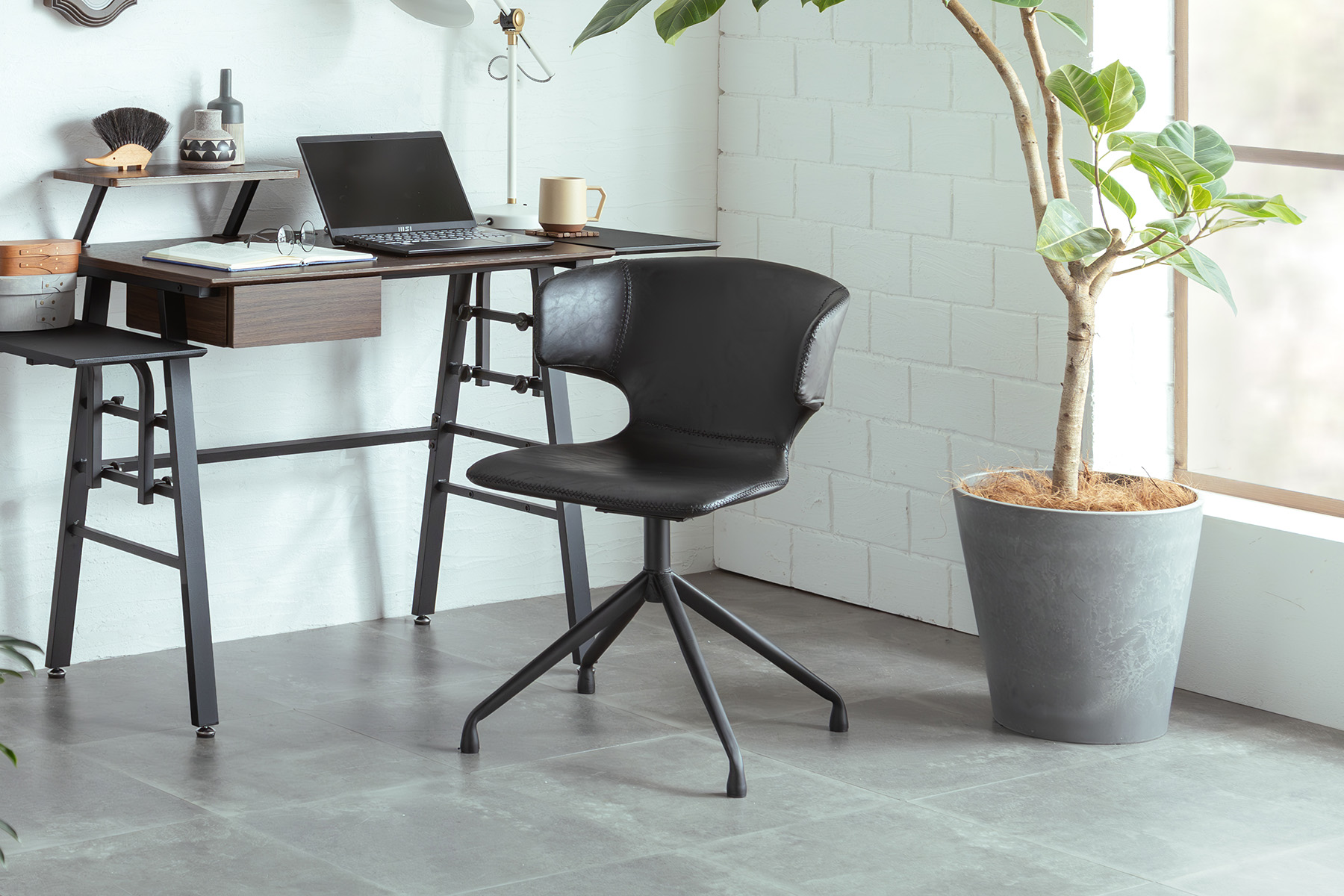 ARM ラウンド(回転)チェア | (株)東馬-tohma- インテリアメーカー家具