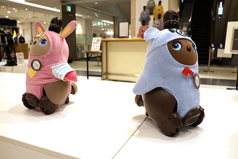 LOVOT らぼっと に新作コラボお洋服 9/18 から続々登場！ 第1弾は