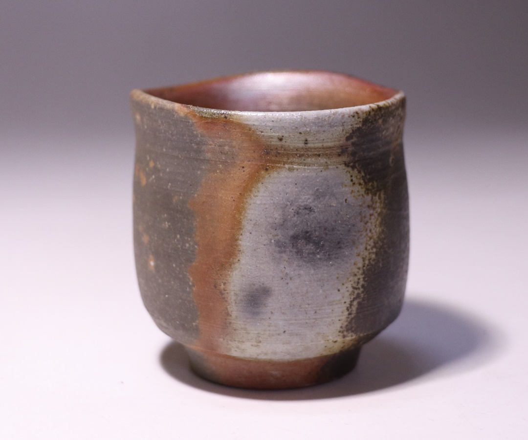 骨董品】伊勢崎満 備前焼 備前ぐい呑 骨董品】伊勢崎満 備前焼 備前