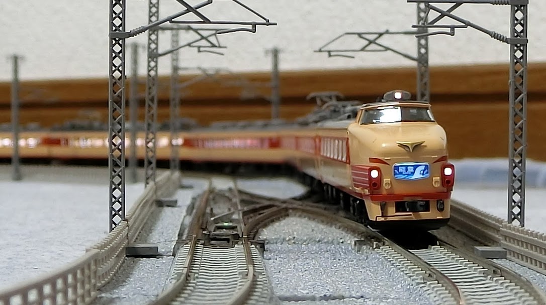 Nゲージ 1879 ボンネットの雄姿！489系「能登」 | 豊四季車両基地