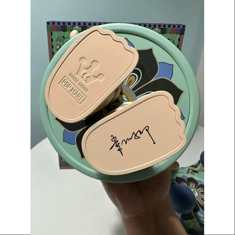 MEGA ROYAL MOLLY 400% Saone Chang DunHuang 2023 LIMITED – TOYSEZ