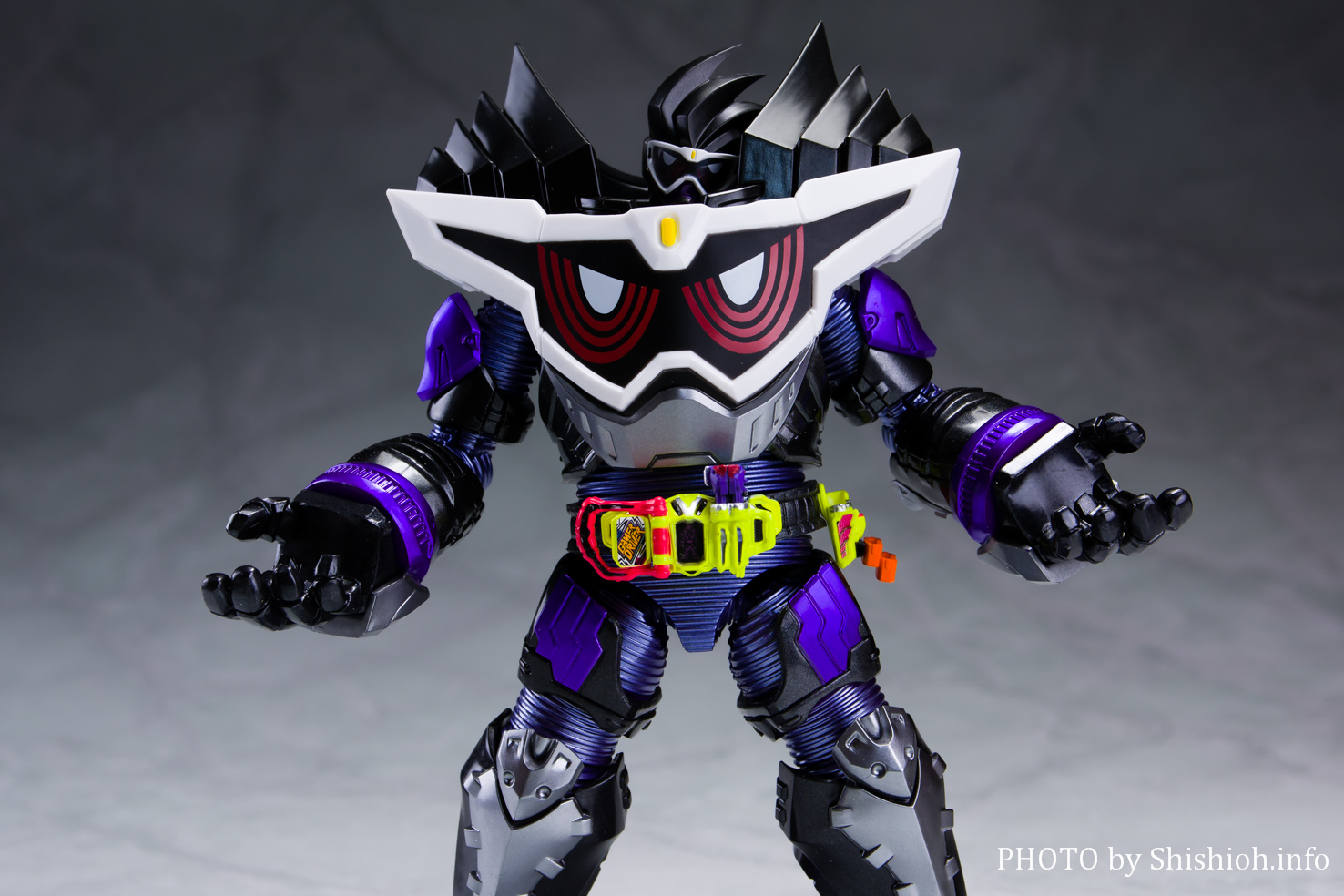 レビュー】S.H.Figuarts 仮面ライダーゲンム ゴッドマキシマムゲーマー