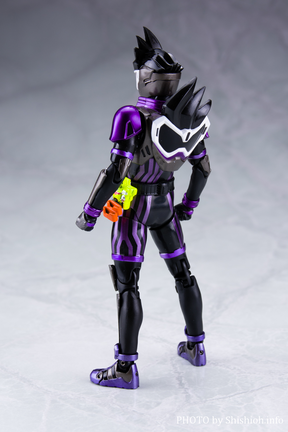 レビュー】S.H.Figuarts 仮面ライダーゲンム アクションゲーマー レベル2