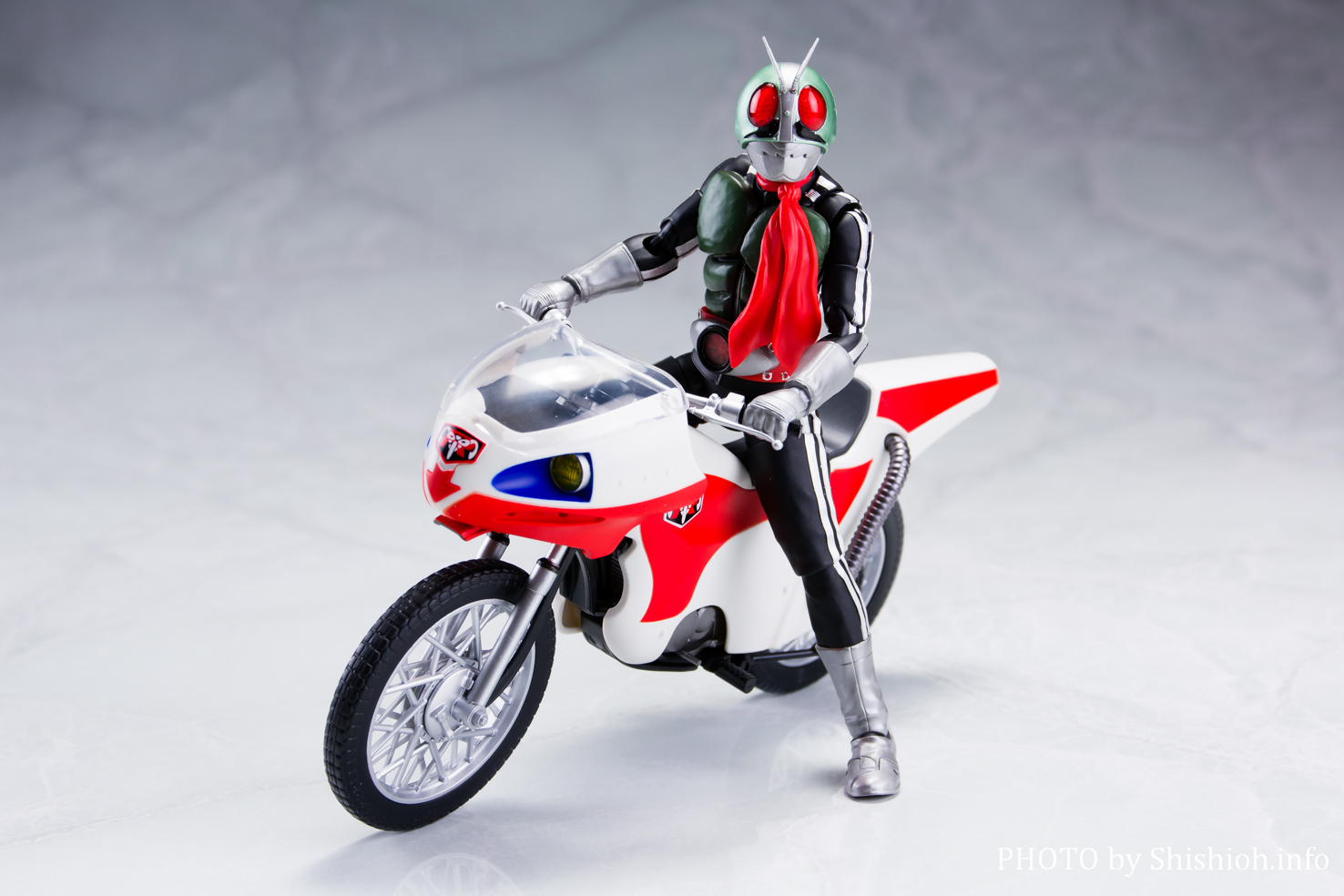 フィギュアーツ 真骨彫製法仮面ライダー新1号新2号新サイクロン号セット