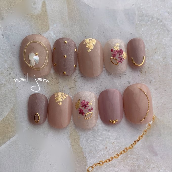 楽天市場】オーダーネイルチップ ピンクベージュの押し花ネイル