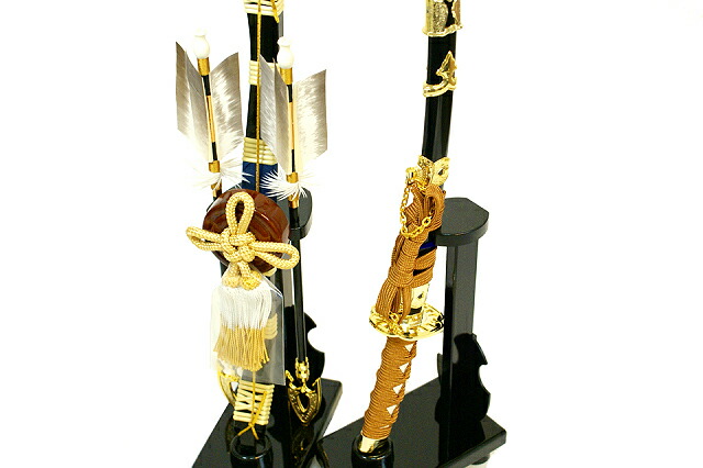 楽天市場】かぶれる兜 五月人形 久月 着用兜 飾り台付き平飾り 豪華