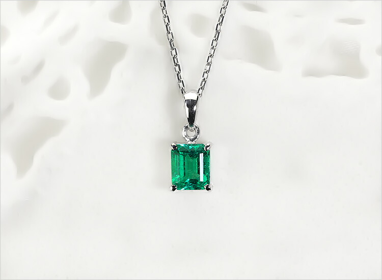 楽天市場】Ptエメラルドプラチナペンダントトップ(0.5ct、4本爪留め