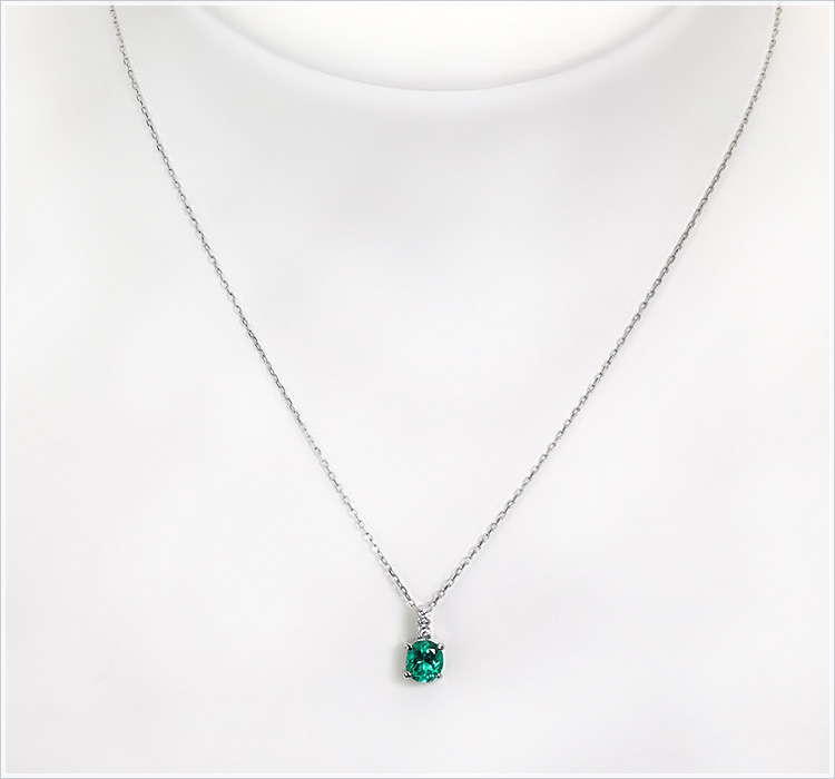 楽天市場】Ptエメラルドプラチナペンダントトップ(0.62ct、4本爪留め