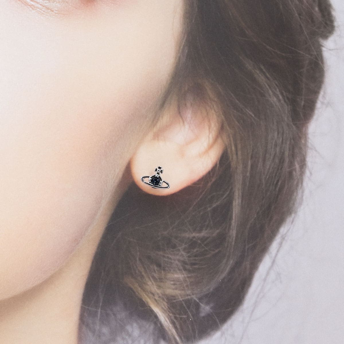 026080 vivienne westwood プレート ピアス 片耳 楽天市場