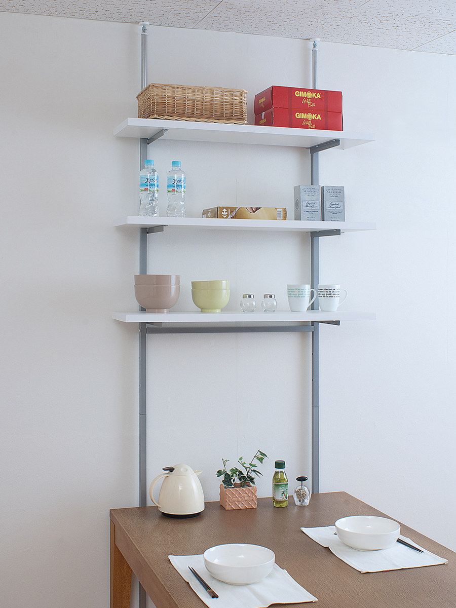 楽天市場】突っ張り 壁面収納ラック 幅60cm 棚板3枚 日本製