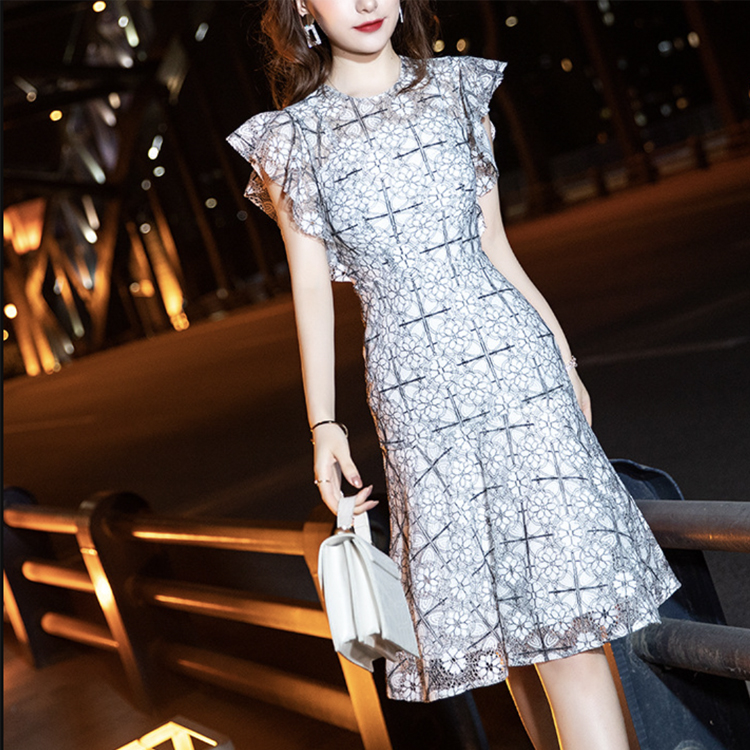 ホワイト花柄レースドレス 半袖