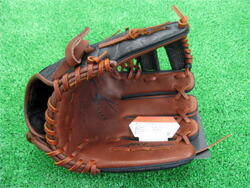 楽天市場】【ナイキ 岩村明憲選手シグニチャー・グローブ チョコレート