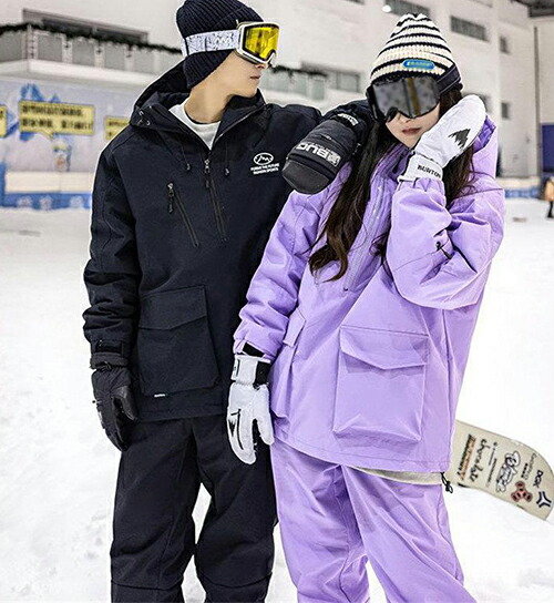 スノボーウェア黒/白 防水性 取り外しフード スノボーウェア黒/白 防水